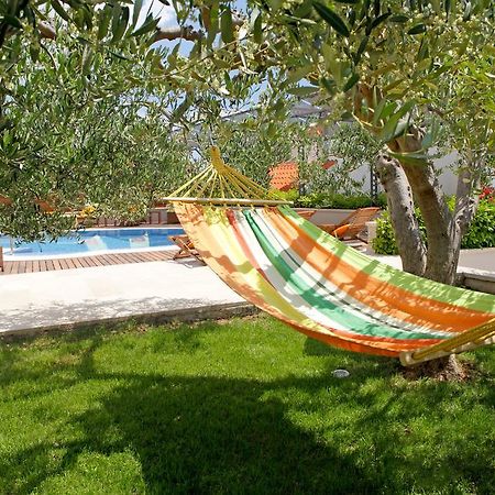 Apartments Diana - New Heated Pool Бол Екстер'єр фото