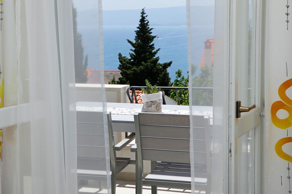 Apartments Diana - New Heated Pool Бол Екстер'єр фото