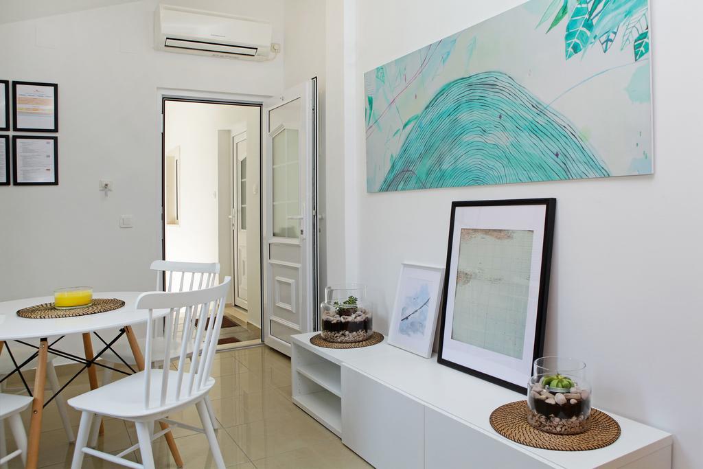 Apartments Diana - New Heated Pool Бол Екстер'єр фото