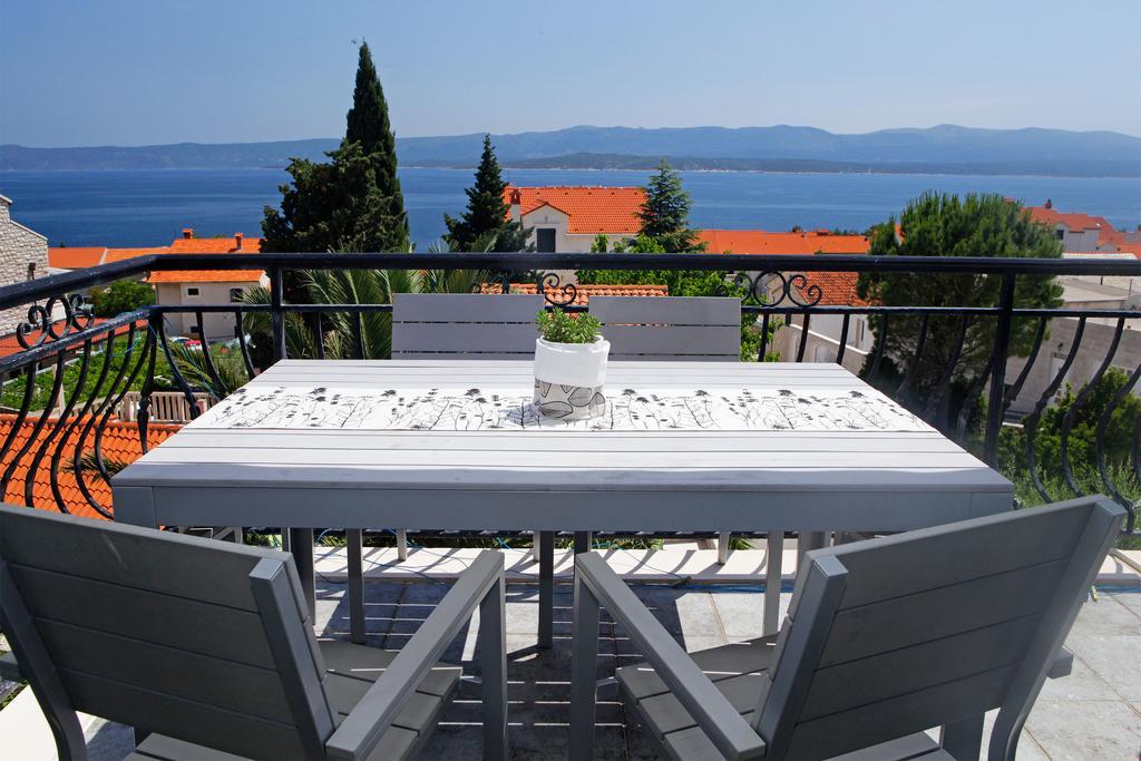Apartments Diana - New Heated Pool Бол Екстер'єр фото