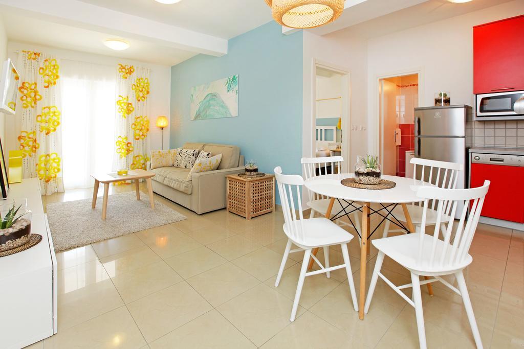 Apartments Diana - New Heated Pool Бол Екстер'єр фото